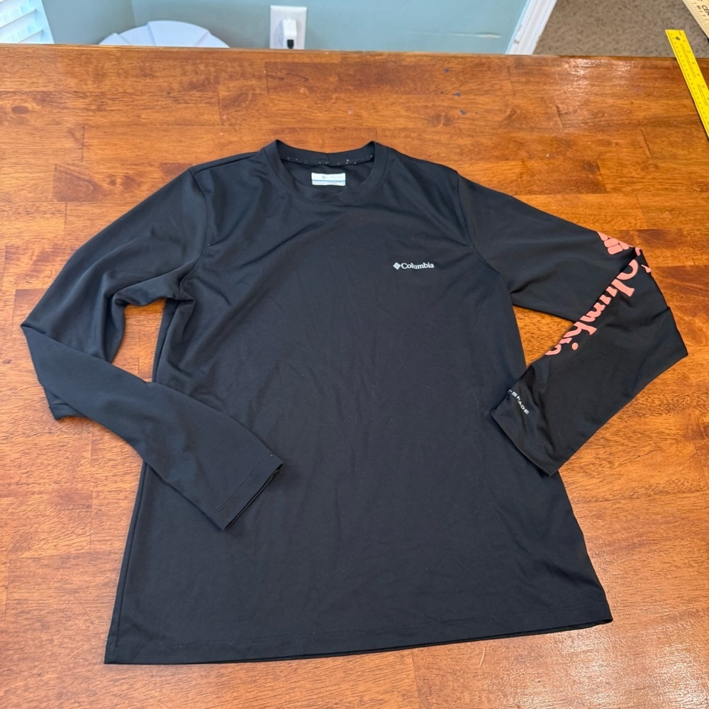 Columbia Black Long Sleeve Shirt women’s size medium coral sleeve UPF protection